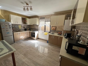 Vila de vanzare 145.000  negociabil 