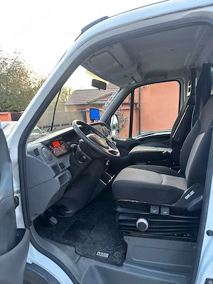 Iveco daily 40C15 an fabricație 2014 capacitate motor 3 l - imagine 3