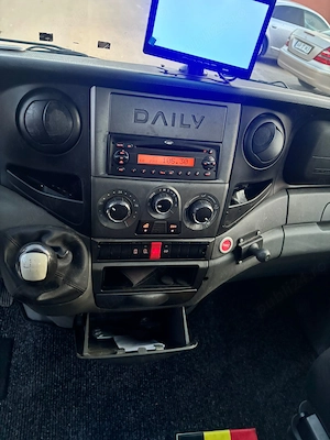 Iveco daily 40C15 an fabricație 2014 capacitate motor 3 l - imagine 4