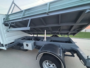 Iveco daily 40C15 an fabricație 2014 capacitate motor 3 l - imagine 2