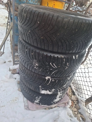 Vând Anvelope Hankook 