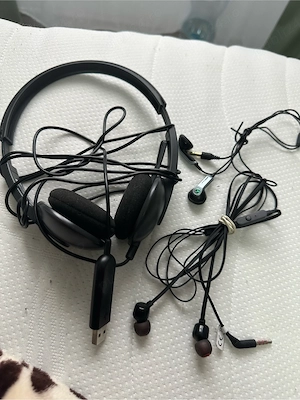 Pachet Audio: Căști Logitech USB + JBL T110 + Sony Bass Reflex - imagine 4