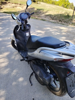 Vand Scuter Suzuki Sixteen 150cc - imagine 2