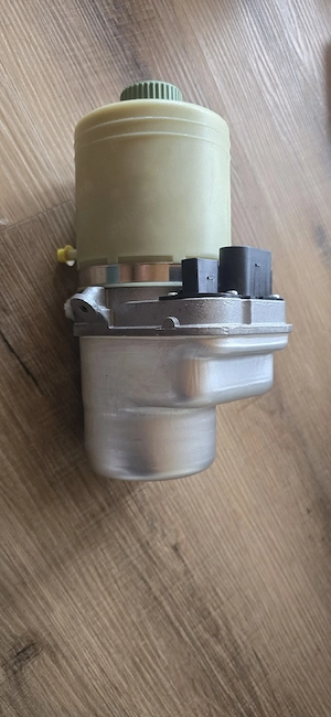 Pompa servodirecție 