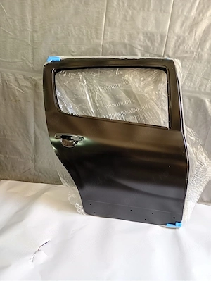 Usa originala Dacia Sandero  - imagine 3