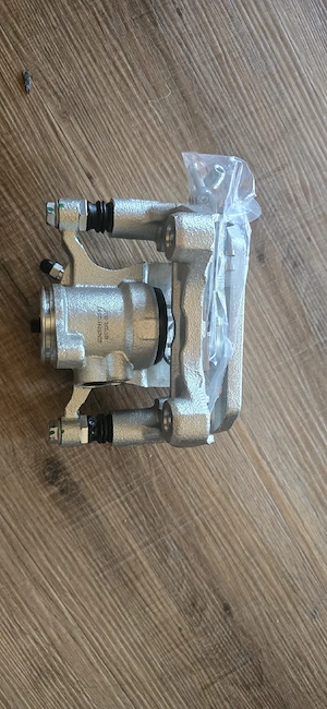 Etrier de frână spate pentru Toyota Corolla - imagine 2