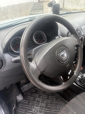 Dacia Duster 4x4 stare foarte buna  - imagine 3