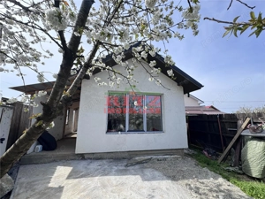 NOU! Casa parter, S=40 mp,teren 378 mp, Clocociov!
