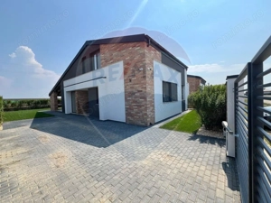 Casă / Vilă 5 camere în zona Nord - imagine 2