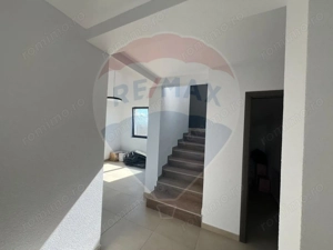 Casă / Vilă 5 camere în zona Nord - imagine 9