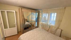 Vila-in-zona-Parcului-Nicolae-Romanescu-curte-mare-doua-constructii - imagine 4