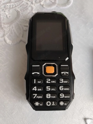 Telefon mobil militar nou 