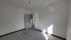 Duplex nou,pe parter,3 camere,2 bai,Dumbravita,la cheie - imagine 3