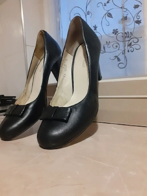 Pantofi cu toc Marelbo din piele - imagine 2