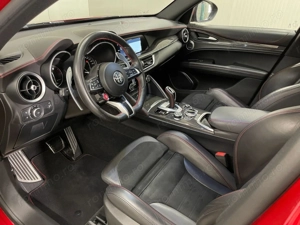 Alfa Romeo Stelvio - imagine 5