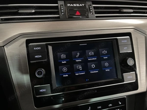 Volkswagen Passat - imagine 17