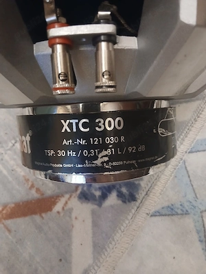 vand subufar Magnat Auto  500w