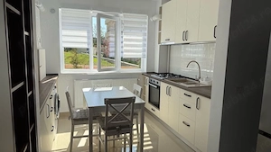 Se inchiriaza apartament cu doua camere
