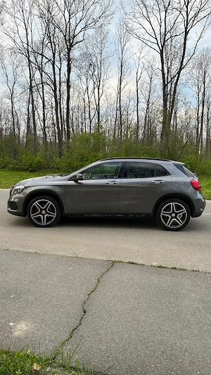 Mercedes GLA 200D AMG - imagine 9