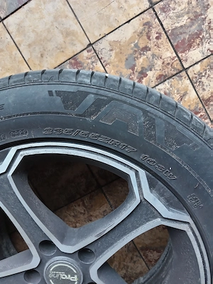 Vând jante cu cauciucuri de vara.235/55zR17 - imagine 5