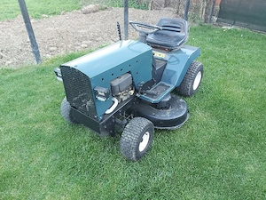 Tractoras tuns iarba gazon - imagine 3