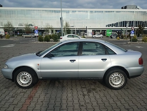 Audi A4 B5 1.6 benzină vopsea originala fara rugină  - imagine 4