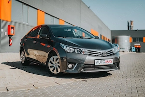 Închiriez Toyota Corolla