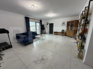 Apartament cu 3 camere în suprafață de 110 mp - imagine 2