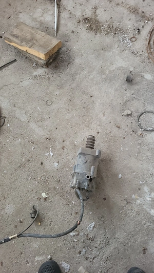 vand tot ce vede in poze - imagine 3