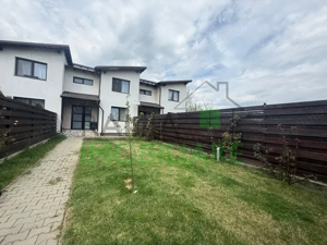 Casă Înșiruită Hărman 4 Camere, Curte Teren 225 mp