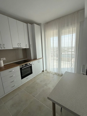 Inchiriere apartament 2 camere sector 4  - imagine 2
