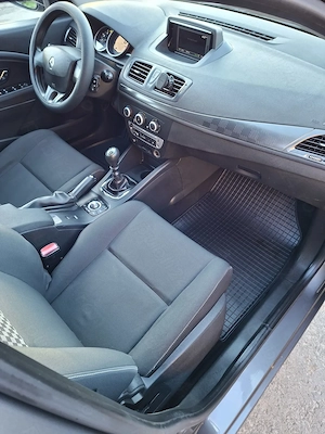 Renault Megane 3 1.5 dci - imagine 6