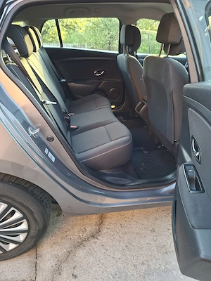 Renault Megane 3 1.5 dci - imagine 9