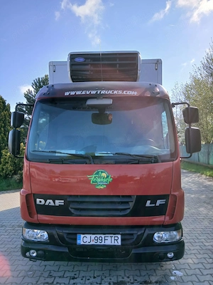 Vând autoutilitară frigorifică DAF LF45