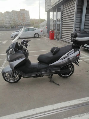 Maxiscuter Suzuki Burgman 650 - imagine 4