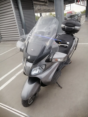 Maxiscuter Suzuki Burgman 650 - imagine 5