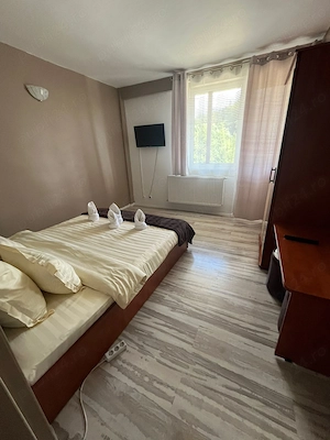 Vila, pensiune P+2+M de vanzare in Predeal  - imagine 5