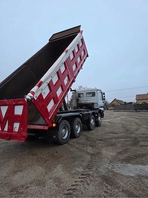 Mercedes Actros 8x4  - imagine 4