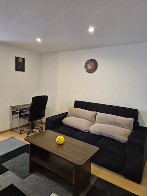 Proprietar ofer spre inchiriere garsoniera situata pe str. Circumvalatiunii, nr 25, et. 5 - imagine 2