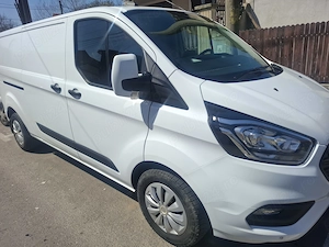 Autoutilitara Ford - imagine 3