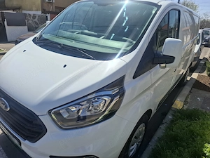 Autoutilitara Ford - imagine 2