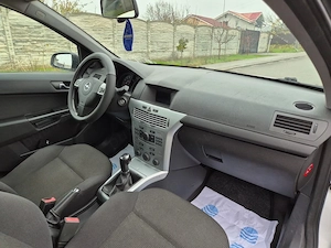 vand opel astra h 2009 - imagine 2