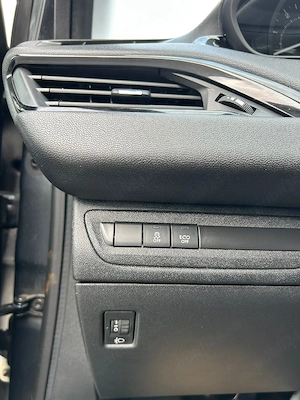 Vând peugeot 208 - imagine 9