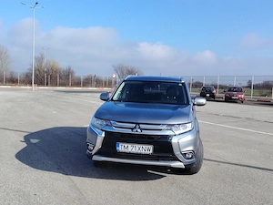 Mitsubishi  Outlander 2016