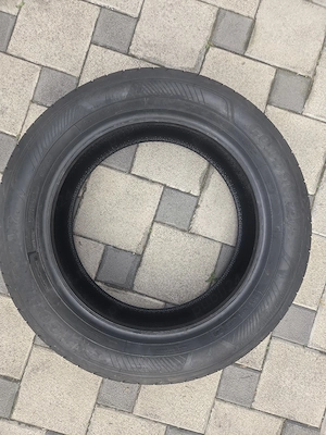 Vând 3 anvelope Vara Goodyear cu dimensiunile 215/55 R17 - imagine 5