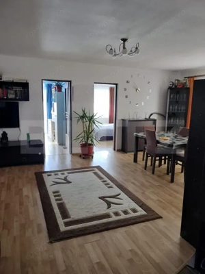 Apartament 3 dormitoare + Living, Terasa si Garaj, zona Bradet - imagine 5