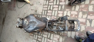  Kawasaki Z900, 2022, inmatriculata RO 2025, cu daune de Incendiu - imagine 4