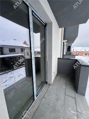 Apartament intabulat 2 camere decomandate si loc parcare in Talmaciu - imagine 9