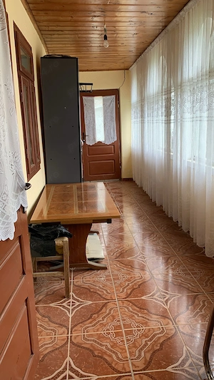 Proprietate 1,5 hectare la drum principal - casa si teren - imagine 3