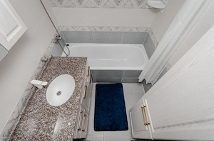 Apartament cu 2 camere de închiriat în zona Stefan cel Mare cu centrala proprie - imagine 5